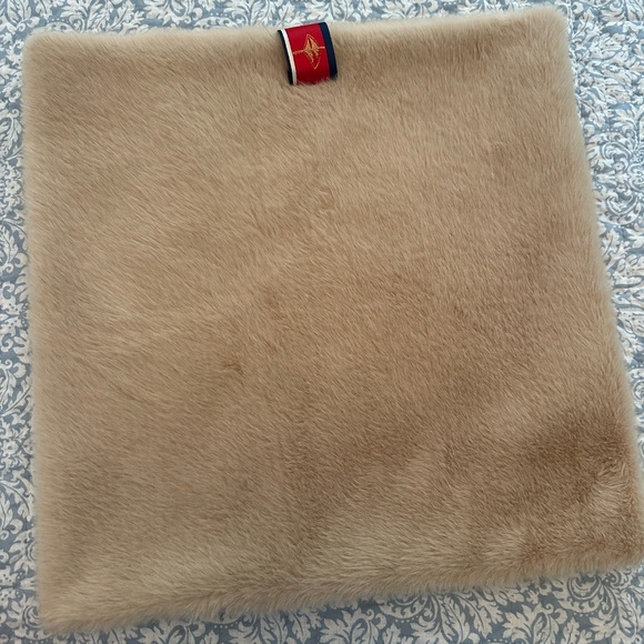 Pretty Rugged faux fur super soft perfect camel SCARF& CAPE/shawl From SharkTank - Picture 9 of 11